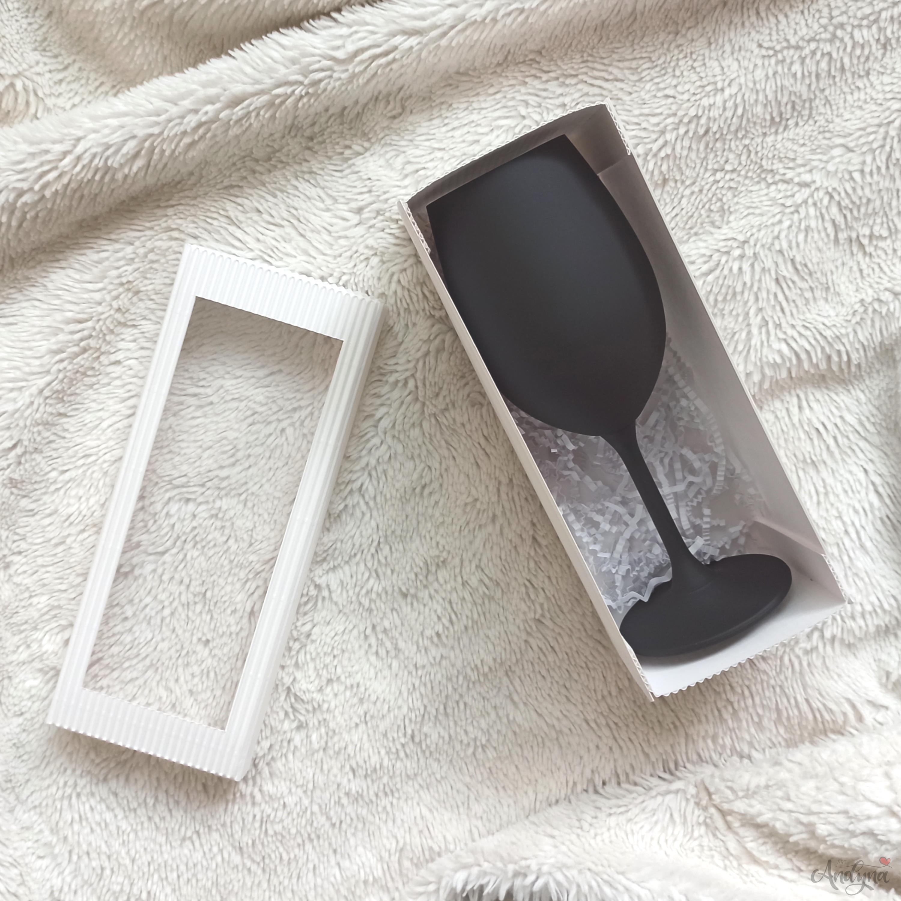 Černá Kolorka Pij to pořádně nebo ti jednu fláknu