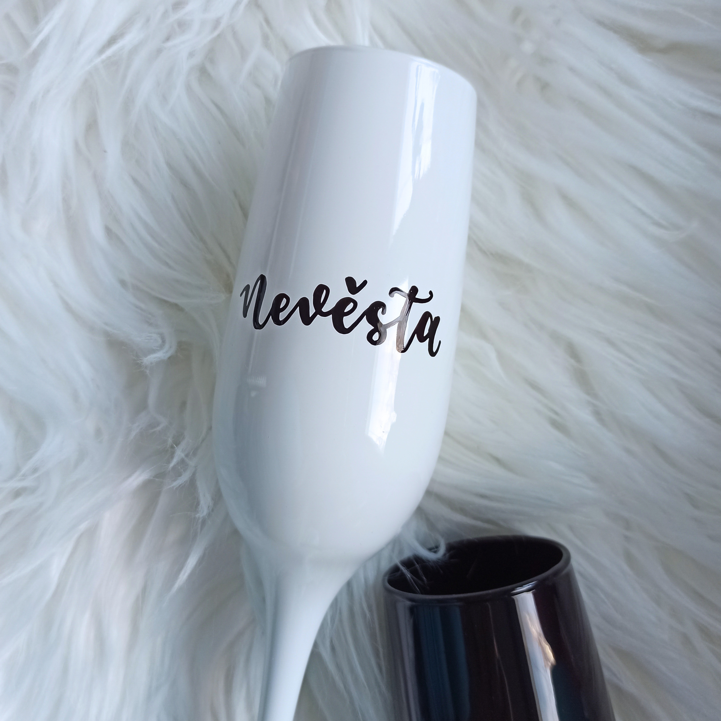 Sada sklenic černá + bílá na sekt Ženich - Nevěsta